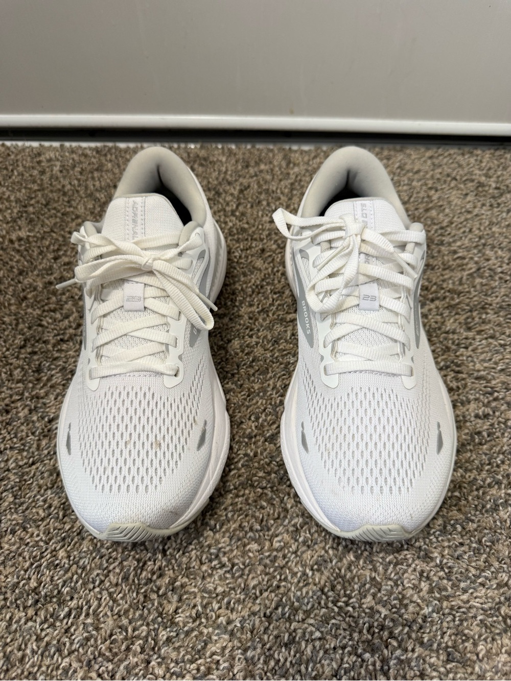 Brooks adranaline 23 All-White Running Shoes - Picture 2 of 7